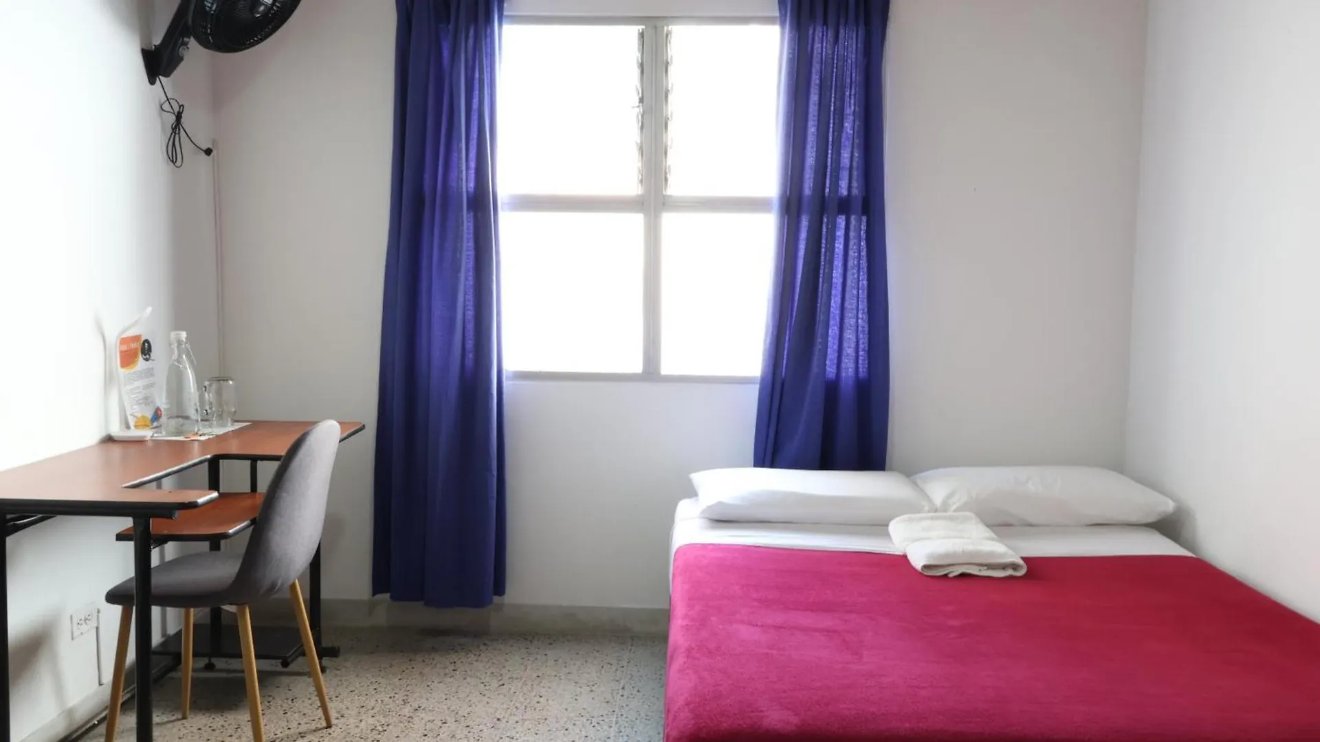 Living Poblado Manila 301 G Hab Doble Con Bano Διαμέρισμα Μεντεγίν 0*,  Κολομβία