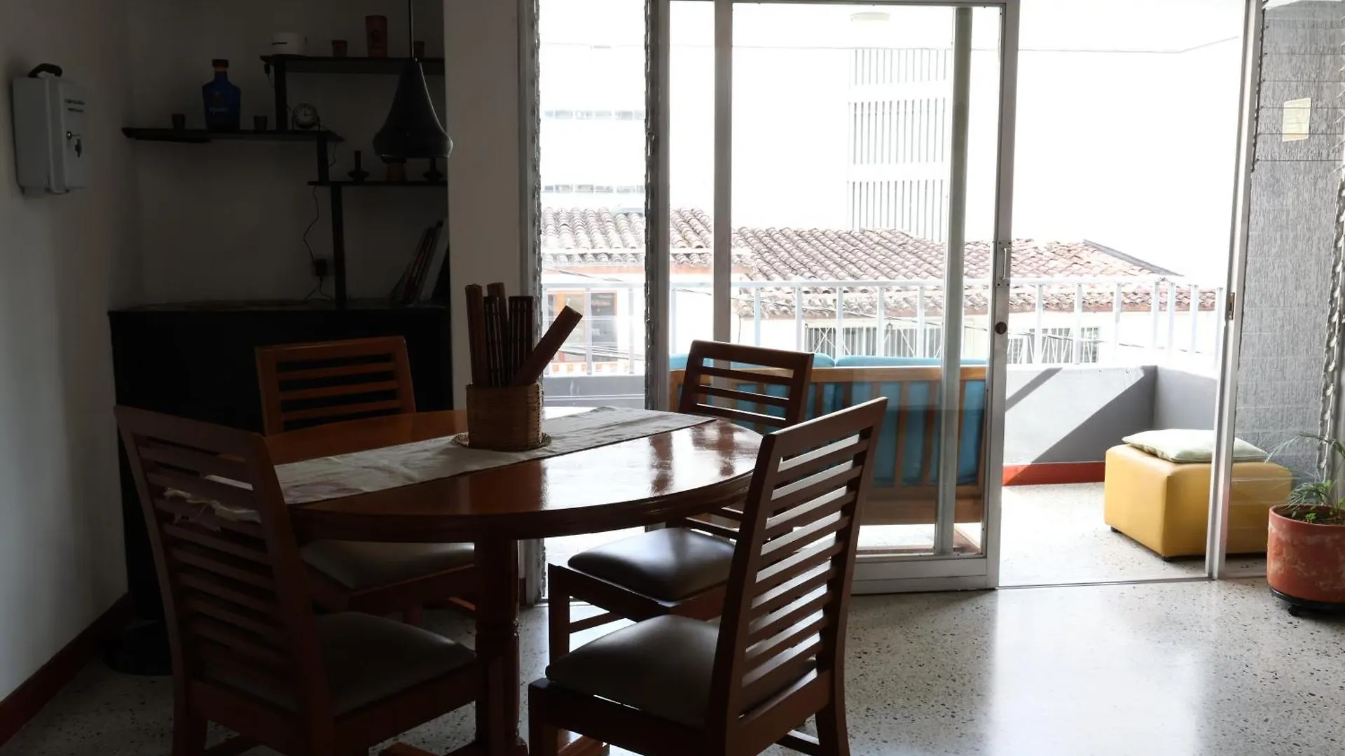 Living Poblado Manila 301 G Hab Doble Con Bano Διαμέρισμα Μεντεγίν Δωμάτια σε οικογενειακή κατοικία