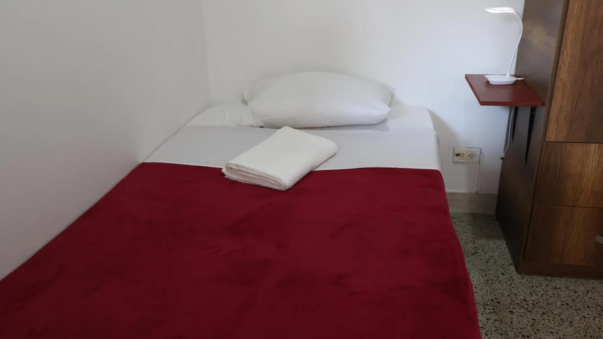 Living Poblado Manila 301 G Hab Doble Con Bano Διαμέρισμα Μεντεγίν
